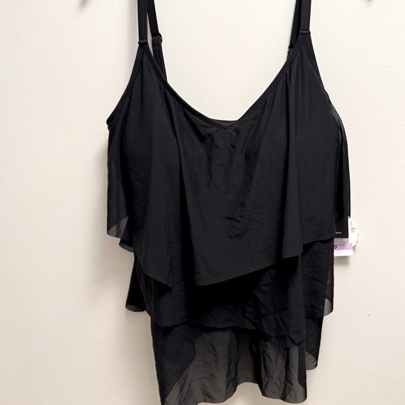 COCO REEF Women' Flourish Underwire BraSized Tankini Top Black swimming suit - Picture 8 of 13